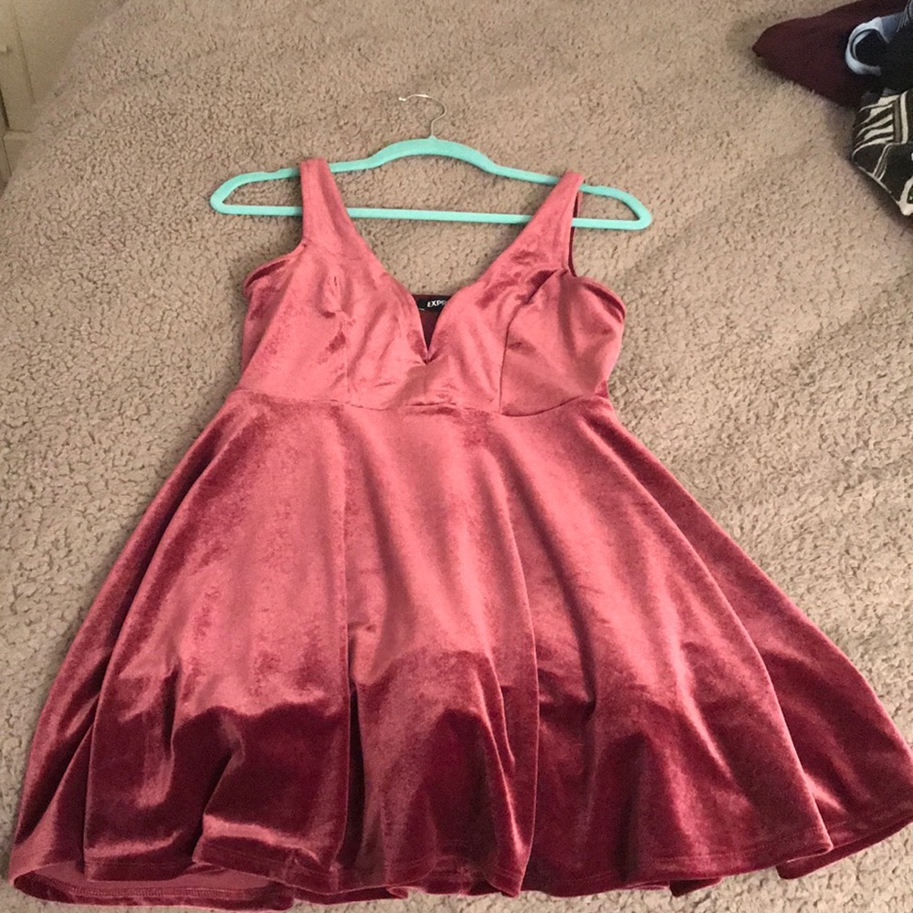 Dress - Picture 3 of 4